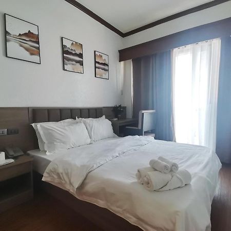 马卡蒂Passion Makati公寓式酒店 外观 照片